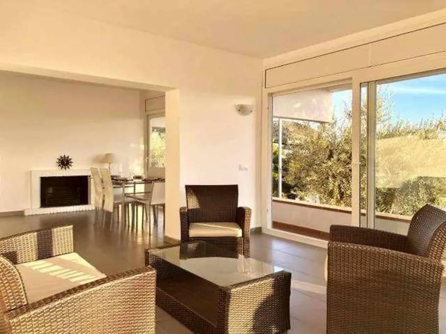 Amplio Apartamento Con Jardin En Almadrava Roses