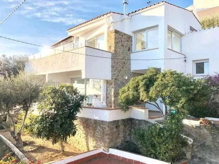 Amplio Apartamento Con Jardin En Almadrava Roses